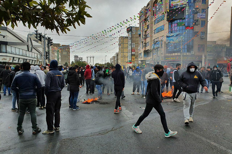 الاحتجاجات الشعبية في ايران.. بين خيارات النظام والخيارات الامريكية