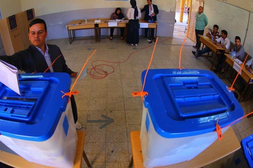 خطر الخوارزميات المتحيزة على حرية الاختيار عند الناخب العراقي